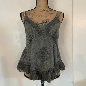 Romeo & Juliet Grey Embroidered Lace Trimmed Tank Size L